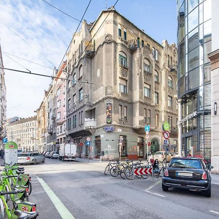 Very Central - Small Studio For Solo Traveller Budapest Bagian luar foto